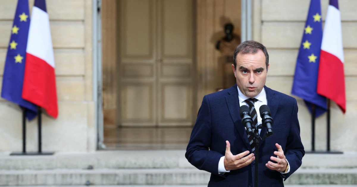 French Prime Minister Sebastien Lecornu delivers a statement at the Hotel Matignon in Paris, on October 3, 2025, before a round of consultations with political parties ahead of the announcement of the new government. Alain Jocard/Pool via REUTERS
