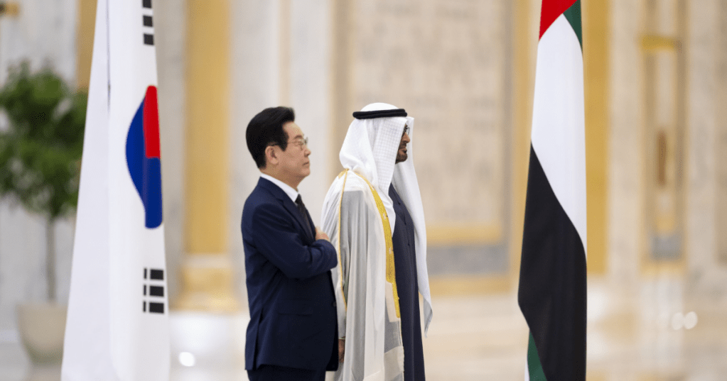 Sheikh Mohamed bin Zayed Al Nahyan and Lee Jae-myung, President of the Republic of Korea, on a state visit to the UAE. (WAM)