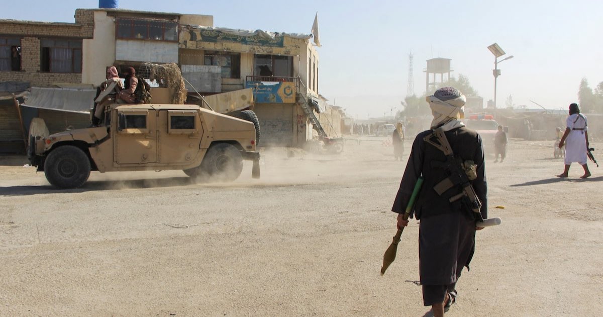 Afghan Taliban fighters patrol near the Afghanistan-Pakistan border in Spin Boldak, Kandahar Province, following exchanges of fire between Pakistani and Afghan forces in Afghanistan, October 15, 2025. REUTERS/Stringer