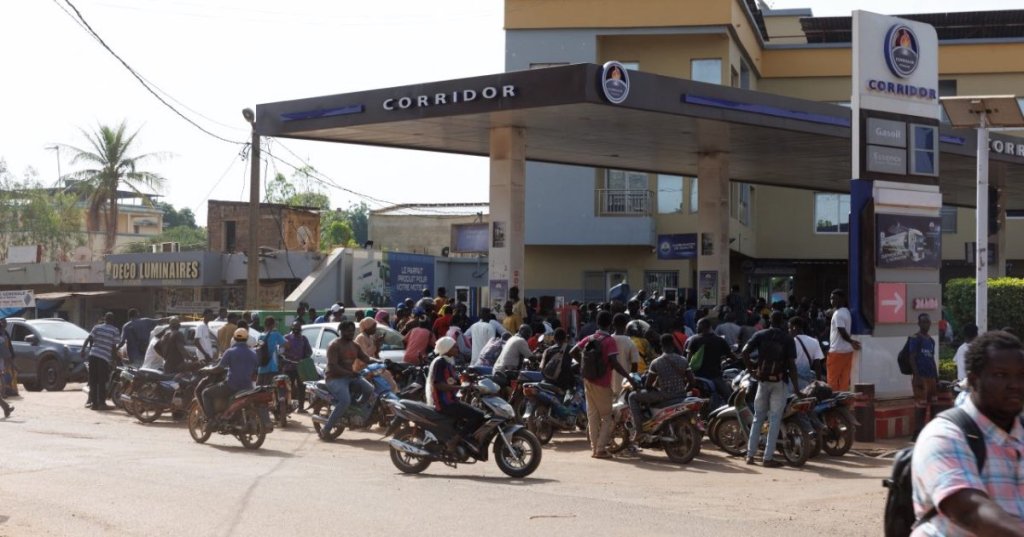 Mali on the brink as jihadist blockade tightens around&nbsp;Bamako