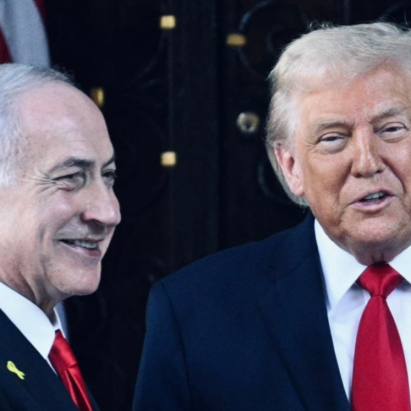 Trump warns Iran over nuclear rebuild, presses Hamas disarmament during Netanyahu&nbsp;visit