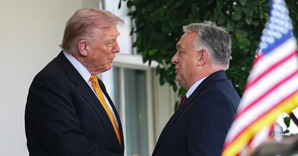 US President Donald Trump and Hungary's prime minister Viktor Orban shake hands outside the West Wing of the White House in Washington on Nov. 7. Photographer: Aaron Schwartz/ CNP/Bloomberg