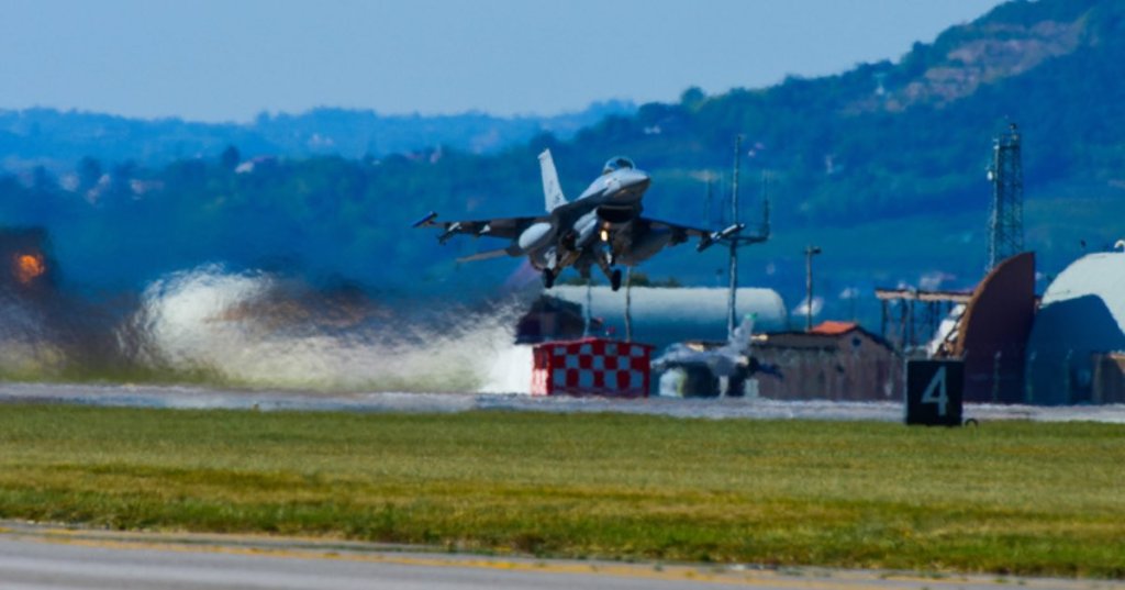 A Netherlands F-16 Fighting Falcon takes off for exercise Steadfast Noon, Oct 17, 2026 - tut0ugh via NATO