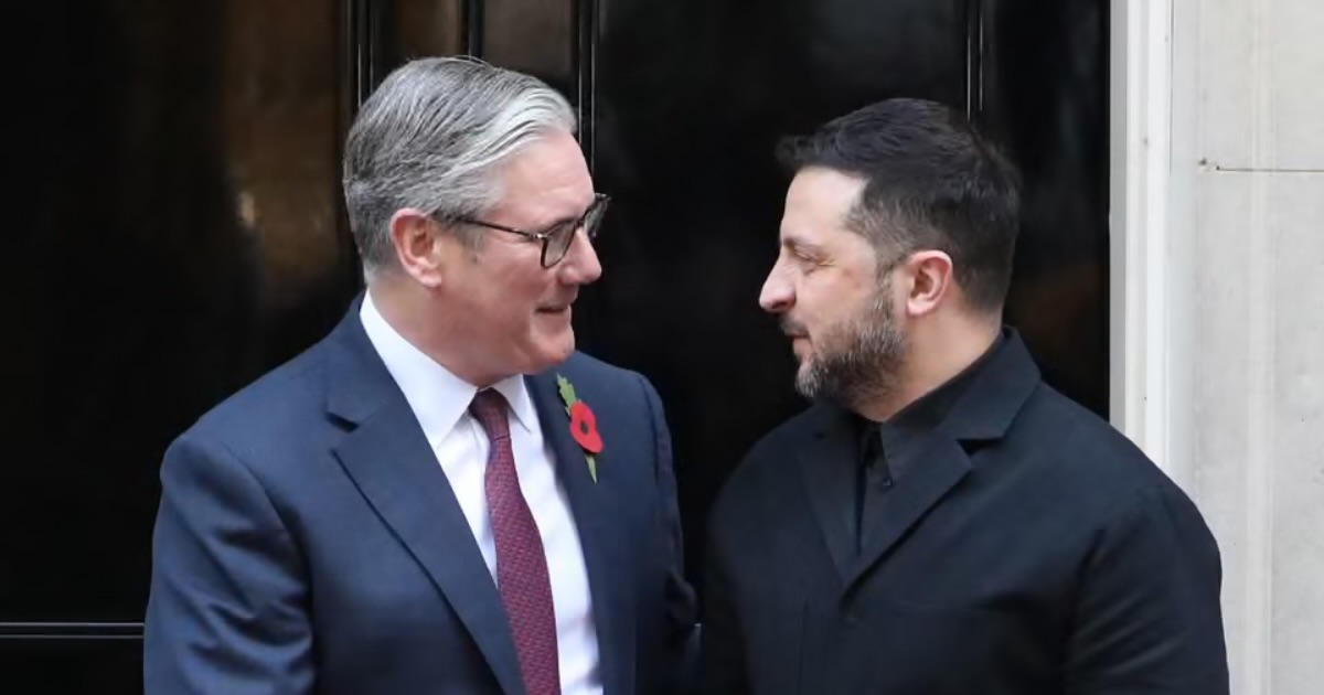 Keir Starmer greeting Volodymyr Zelenskyy at No 10 on Friday (Oct. 24). Photograph: Hugo Philpott..UPI/Shutterstock