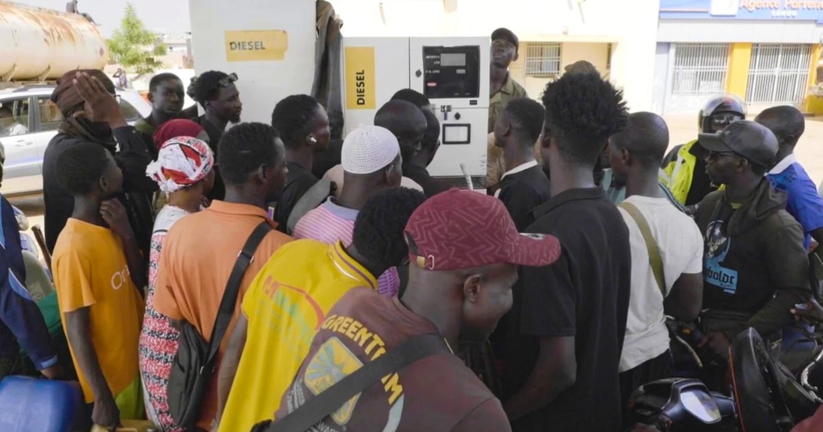 People queue at a gas station amid a fuel shortage in Bamako Mali, Tuesday, Oct 7, 2025 (AP Photo)