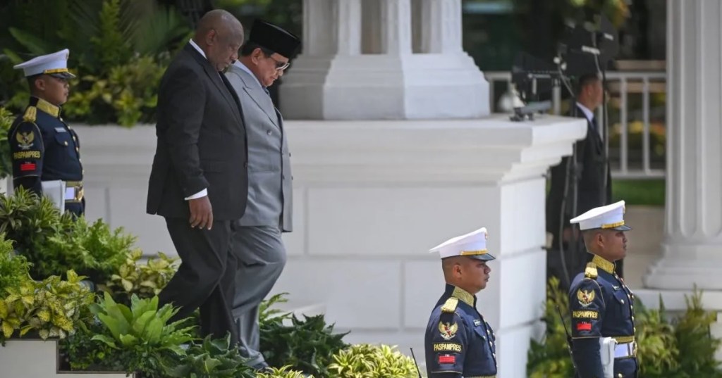 President Prabowo Subianto and South African President Cyril Ramaphosa at the Merdeka Palace, Jakarta, Wednesday (October 22, 2025). The meeting between the two leaders discussed global and bilateral issues, particularly in the economic and security sectors. ANTARA PHOTO/Aditya Pradana Putra/tom/rst