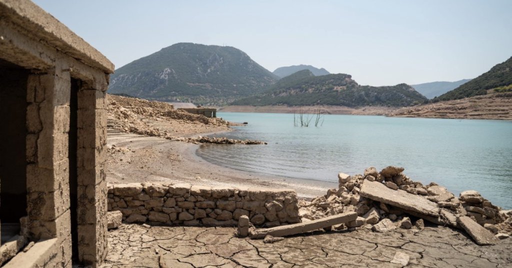 Mornos Reservoir (Lake Mornos) in central Greece - Photo credit.tovima