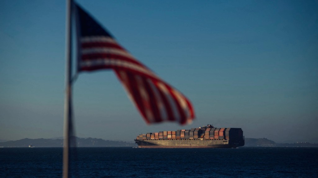 US trade deficit hits 17-year low in October as Q3 productivity&nbsp;rises