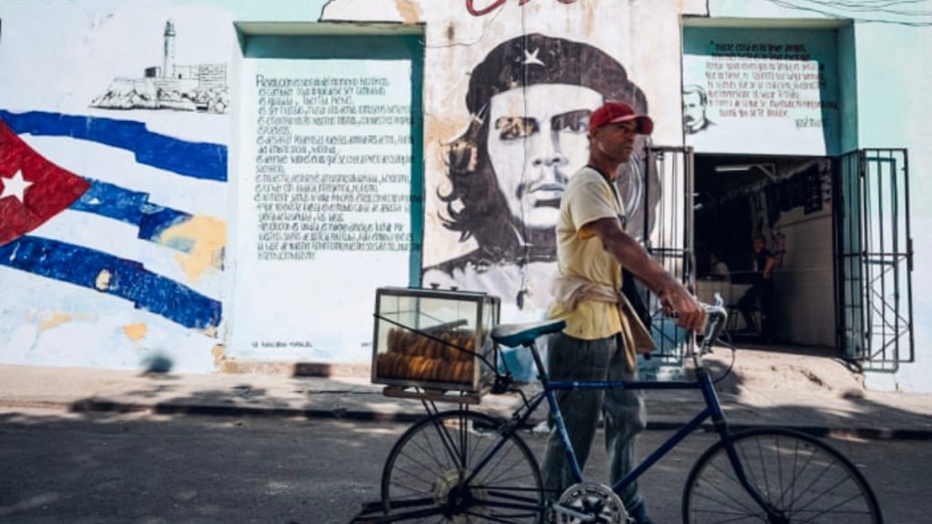 Cuba defiant after Trump moves to cut Venezuelan&nbsp;oil&nbsp;