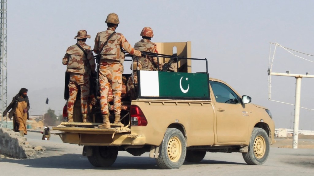 Tens of thousands displaced as Afghanistan–Pakistan border clashes intensify