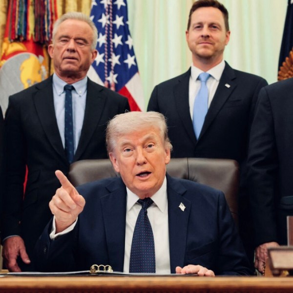 Trump says Iran is in ‘turmoil’ as he pushes for ‘great&nbsp;deal’