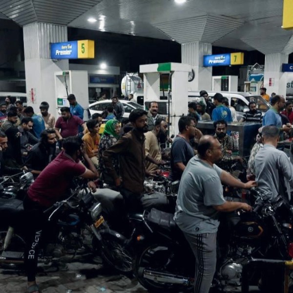 Pakistan announces free public transport as Middle East conflict drives fuel price&nbsp;surge&nbsp;